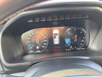Volvo XC90 D5 AWD 171KW R-DESIGN ČR TOP DPH LED PANORAMA XEN - 11