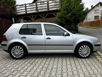 Volkswagen Golf 1.6i 16V 77kW CLIMATRONIC - 11