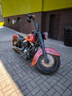 Harley-Davidson FLS Softail Slim S -Stavba - 11