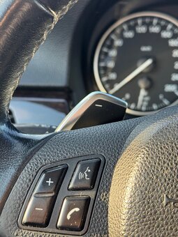 BMW 320D 2011 - 11