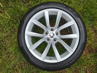 Kompletní letní Alu kola Škoda MODUS - 235/45 R18 - 5x112 - 11