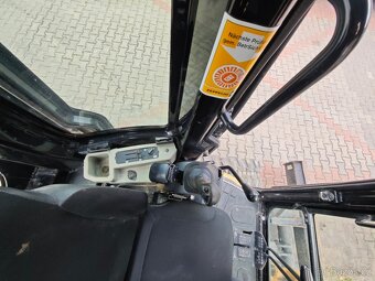 Pásový minibagr CAT 304 E - 11