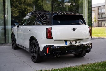 MINI Countryman JCW ALL4 (2024) – 221 kW / 300 koní - 11