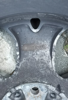 Kola BMW 18xJ8 18xJ9 235/50 225/45 - 11