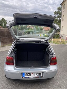 Volkswagen Golf IV (1.6 16V, 77 kW, benzín, 2002) – na ND ne - 11