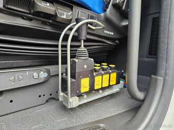 Volvo FH13 460 6x4 / Zalamovací hák / Nosič kontejnerů HYVA - 11