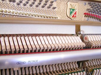 Prodám pianino Petrof mod.125 - 11