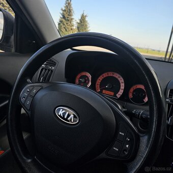 Kia Ceed 1.6 Nafta 2009 r.v - 11