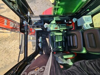 Pásový bagr 3,5 tuny. - 11