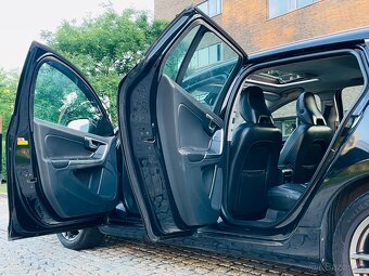 Volvo V60 2.4 D5 151KW AUTOMAT KAMERA VÝHŘEV TAŽNÉ - 11