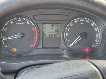 Škoda Fabia 2 1.2 htp 51kW - 11