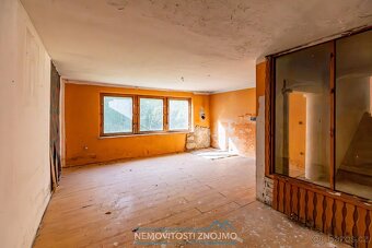 Prodej vily 5+1 s garáží a zahradou, k.ú. Jaroslavice u Znoj - 11