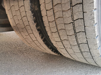 Prodám valník IVECO 150E32 E6 speciál pro přepravu kontej. - 11