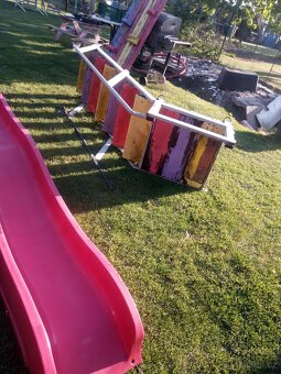 Prodám houpačku se schůdkama příprava na skluzavku - 11