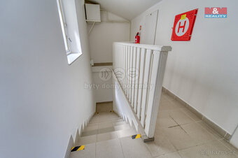 Pronájem kancelářského prostoru, 786 m², Plzeň, ul. Hálkova - 11
