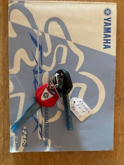 YAMAHA FZ1 - 11
