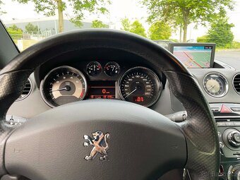 Peugeot RCZ - 200THP, benzín - 11