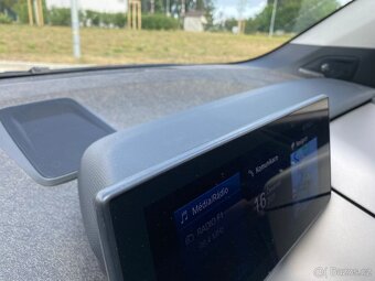 BMW i3 94Ah Super výbava - 11