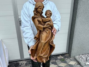 Velká dřevená socha Panna Marie značená řezbářem - 11