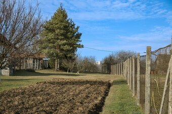 Stavební pozemek cca 1905m2, Buchlovice - 11