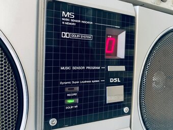 Radiomagnetofon/ghettoblaster Aiwa CS 770, rok 1981 - 11