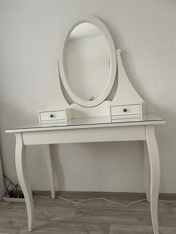 Kosmetický stolek IKEA - 11