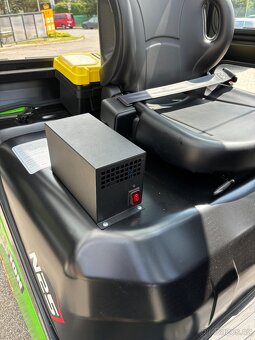 Nový - Vysokozdvižný vozík UN FB25, 2.5t, AKU Lithium, celok - 11