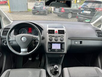 VW Touran 1.4 TSI 103kW 7 míst,Servis,Navi - 11