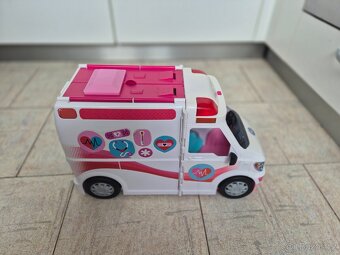 Nabízím Barbie letadlo a sanitku - 11