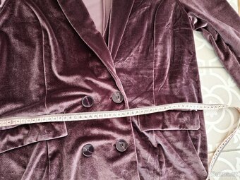 Nové sametové fialové sako M 38 Amisu New Yorker - 11