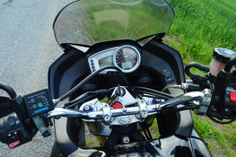 Triumph Tiger 1050 2008, Hliníkové kufry, laděný výfuk Remus - 11