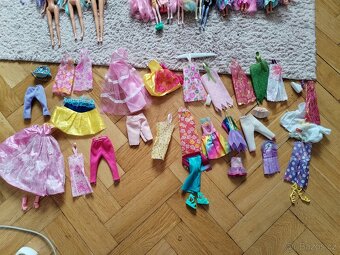 Velky dum pro barbie/panenky+vybava a panenky - 11