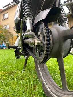 Yamaha YBR 125 2012 - 11