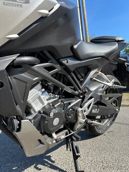 Honda CB125r - 9720km - 11