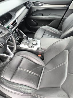 Prodám Alfa Romeo Stelvio Q4 - 11