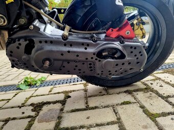 Yamaha Aerox 70cc TOP STAV - 11