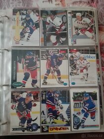 Hokejové kartičky - 11