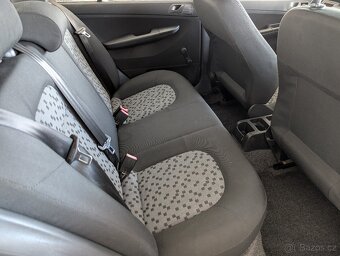 ŠKODA FABIA 1.2HTP 40kW 2005 POUZE 111TKM - 11