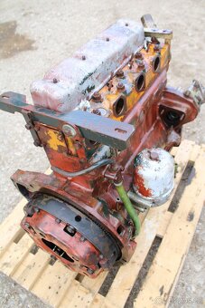 Zetor 8011 8045 motor díly z něj - 11