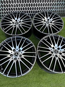 ORIGINÁLNÍ SADA MERCEDES C-CLASS - W206 - ZÁNOVNÍ R18 - 11