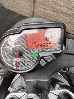 Aprilia Tuono 125 - 11