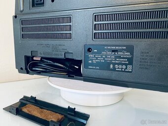 Radiomagnetofon Aiwa TPR 910, rok 1977 - 11