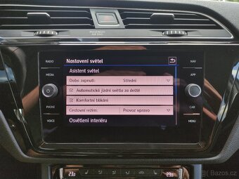 VW Touran DSG HIGHLINE LED ACC NAVI VYHŘ.SEDAČKY TAŽNÉ - 11