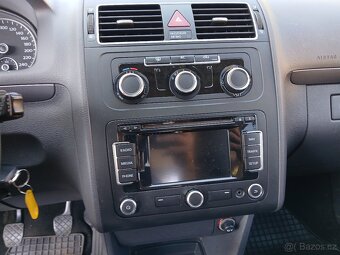 VW Touran 1.6TDI CR 77kw r.v2012 - 11