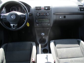 VW TOURAN 1,4CGI 110KW CNG bez koroze 05/2011 - 11
