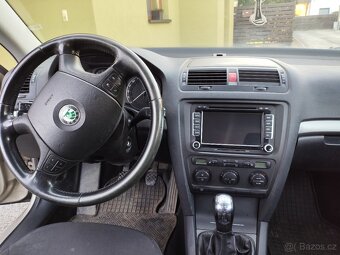 Octavia 1, 6FSI Webasto - 11