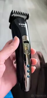 NOVÝ  Bezdrátový profesionální HOLICÍ STROJEK. Zn."Kemei - 11