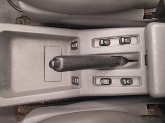 Nissan terrano nová STK 7míst klimatizace šnorchl - 11