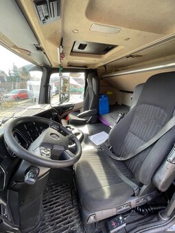 Mercedes-Benz Actros - 11