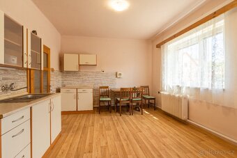 Rodinný dům 7+2 se zahradou a garáží, Bludov, okr. Šumperk - 11